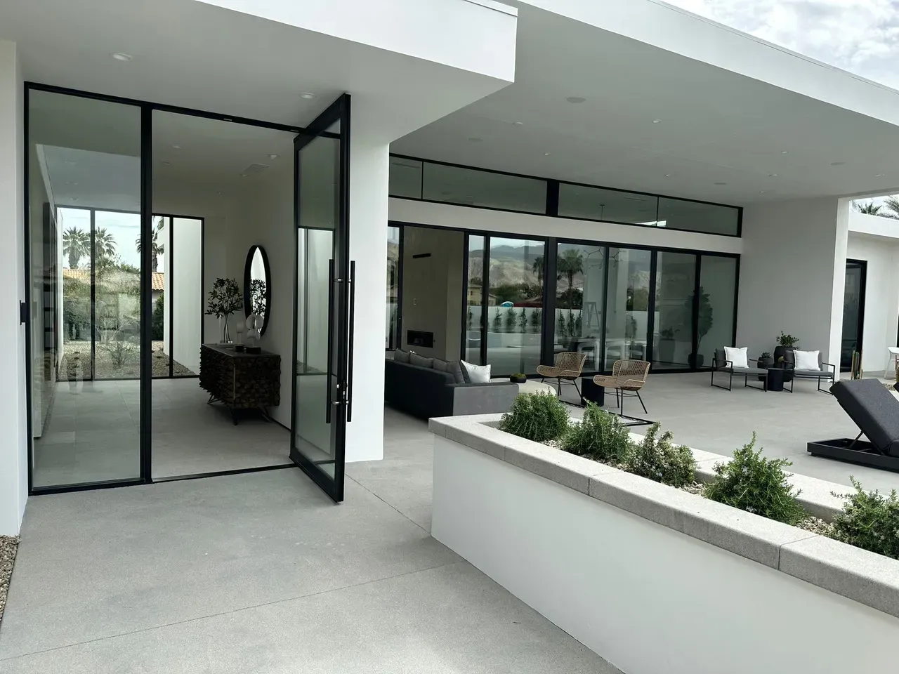 Glazzworks, your one-stop-shop for premium glass solutions.